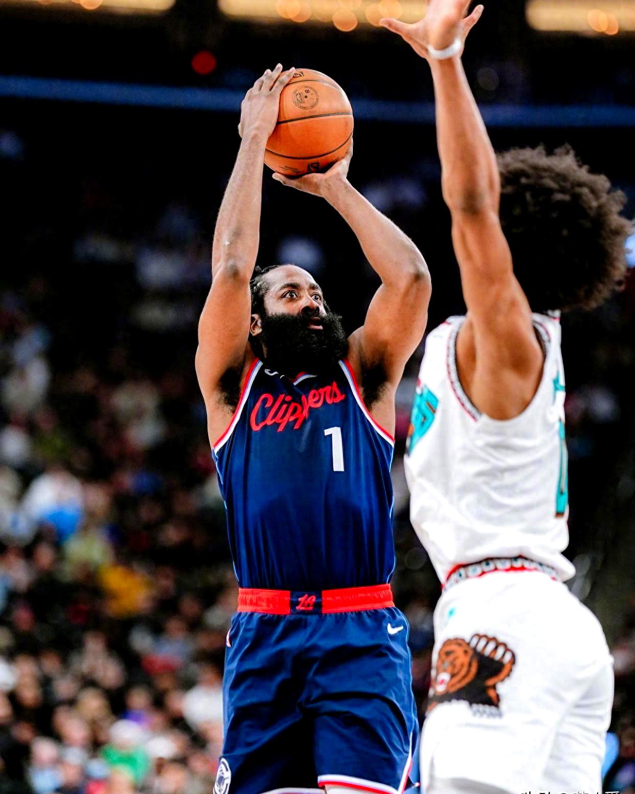 赛前全明星赛传出新动向，孟菲斯灰熊再遭质疑，管理层表态：管理层满意，赛程密集仍需轮换的简单介绍